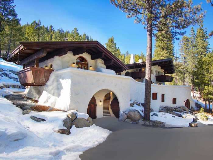 A 7-bedroom home in California that looks like it