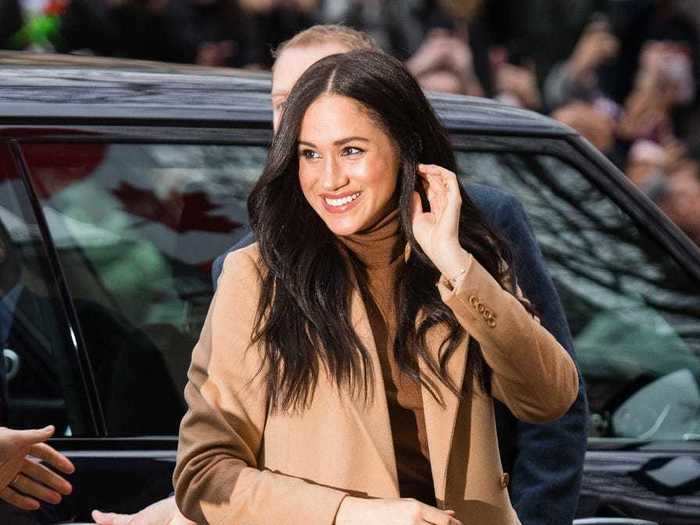 Meghan Markle exemplified fall fashion in this all-camel outfit complete with a stylish coat.