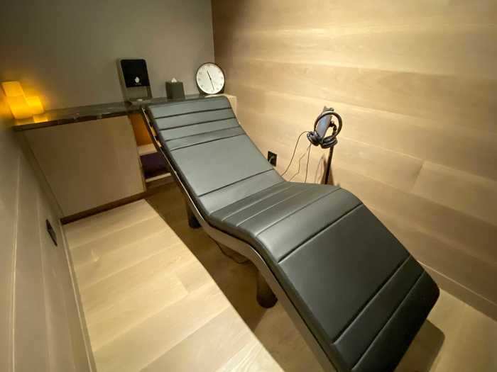 And a relaxation room where flyers listen to meditation guides while resting on a vibrating lounge chair.