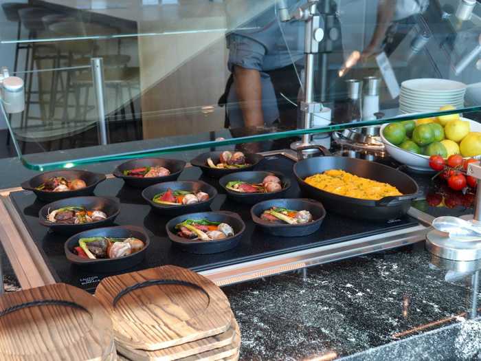 4. Hot food buffets: The catering options are where Amex lounges really stand out from regular airline lounges with a gourmet food menu crafted by Chef Ignacio Mattos.