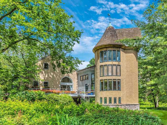 A 17th-century barn in Blue Bell, Pennsylvania, was transformed into a multi-million dollar home. Even the grain silo was converted to a luxury wing.