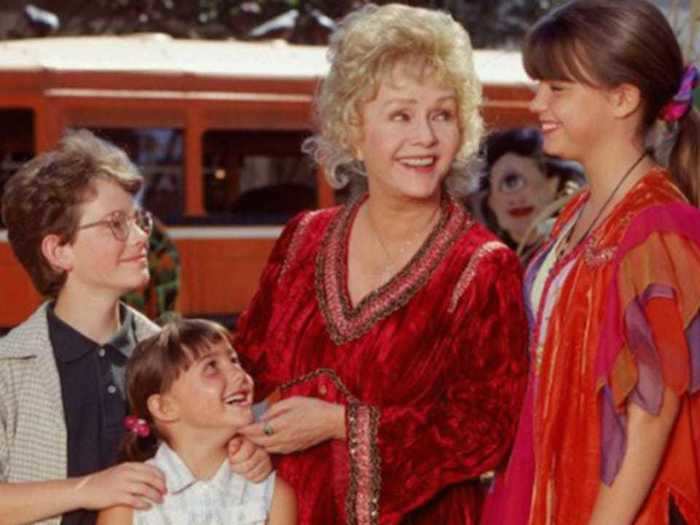 Debbie Reynolds played a witch who led her grandchildren to another world in "Halloweentown."