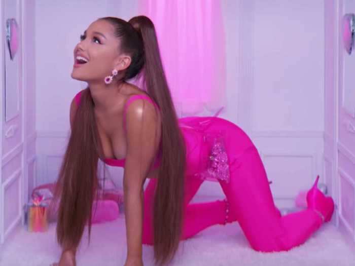 Grande wore head-to-toe pink for her "7 Rings" video.