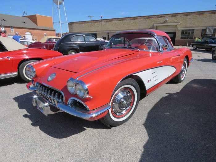 1958 Chevrolet Corvette fuel-injected Roadster — $65,400