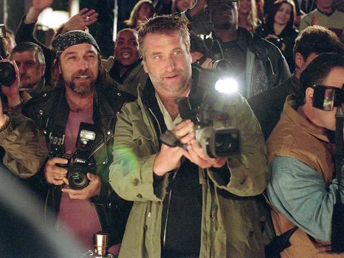 The actor appeared as himself in "Paparazzi" (2004).