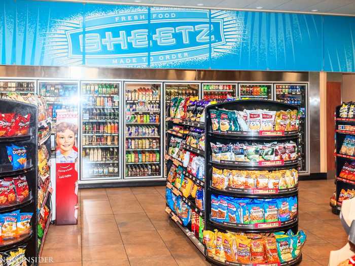 Walking inside immediately shakes our confidence in Wawa. Sheetz is bright, colorful, organized, and supersize. Gone are the tawdry taupes, replaced by brash blues and and gregarious green.