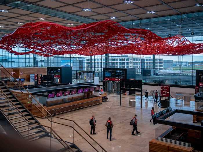 Inside, the main check-in hall serves all passengers using the terminal with 10 piers in total.