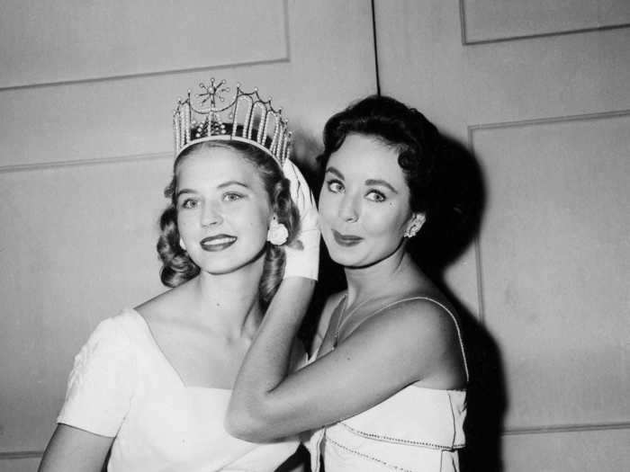 Charlotte Sheffield (left) was crowned Miss USA 1957 after the previous winner, Leona Gage, was disqualified.