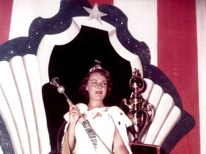 Myrna Hansen represented Illinois in the Miss USA 1953 pageant.