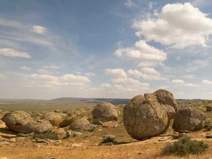 Speaking of unique rock formations, the Valley of the Balls is another must-see.