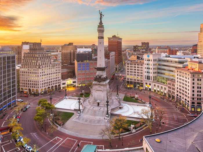 INDIANA: Soldier and Sailors Monument