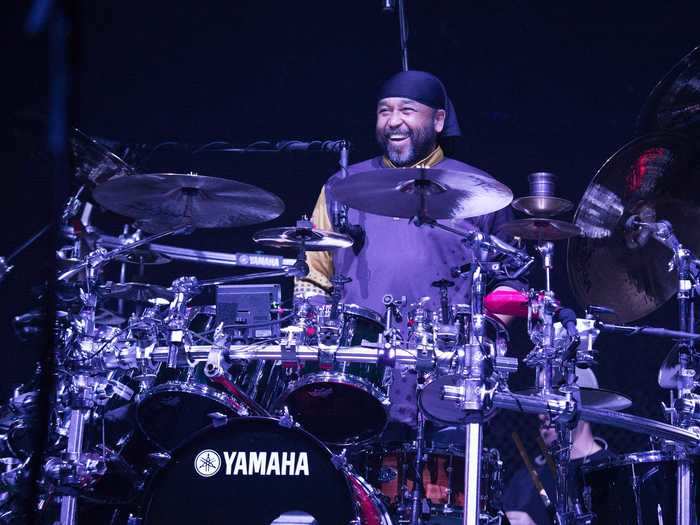 16. Carter Beauford — intro to "Say Goodbye" (2011 performance)