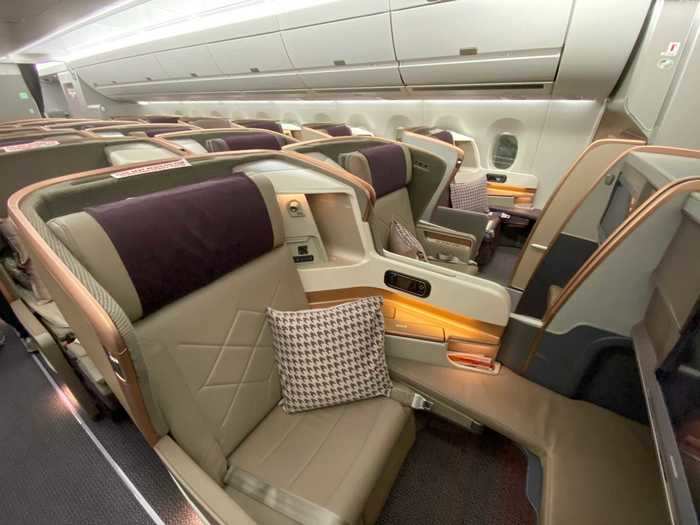 But if traveling with a companion, the center aisle seats offer the ideal shared experience for the journey.