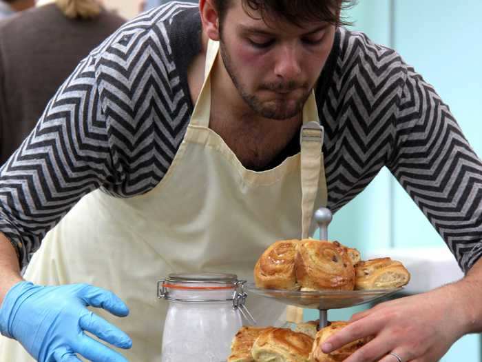 In episode six of season three, contestant John accidentally sliced his finger open with a piece of equipment and had to excuse himself from the rest of the challenge.