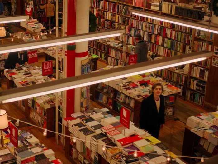 The Strand is also nearly empty whenever it