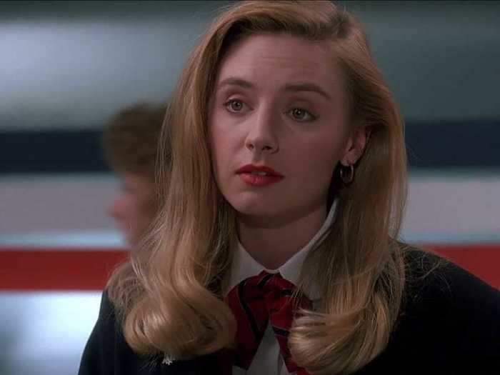 Hope Davis played the French ticket agent (Spoiler: she