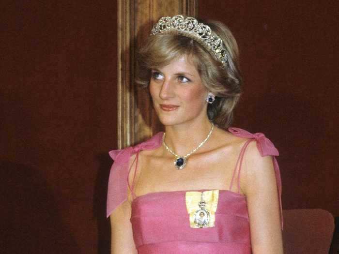 In April, The Times ran an article saying that Diana "won the heart of Australia" and that the tour was "an unqualified success, due in large part to the Princess."