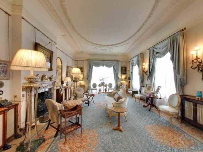 The second door off the Entrance Hall leads to the Morning Room, where the Prince of Wales entertains guests.