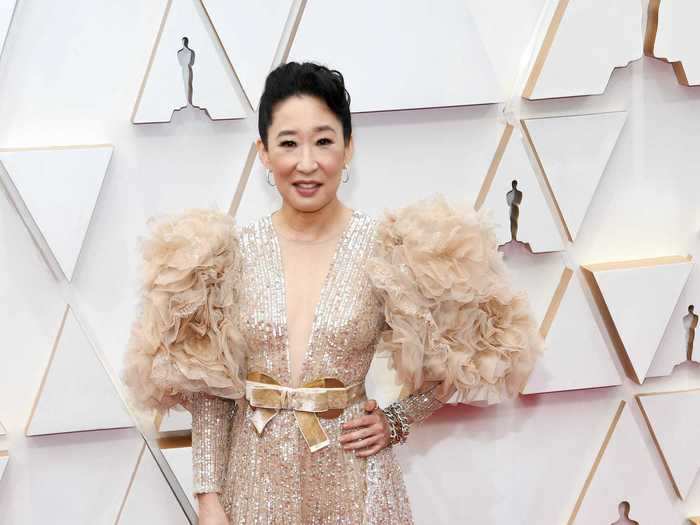 Sandra Oh looked picture-perfect in a feminine gown with dramatic sleeves and a daring neckline.