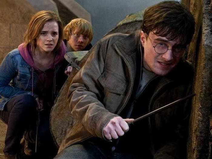 To prevent early leaks of "Harry Potter and the Deathly Hallows," the series