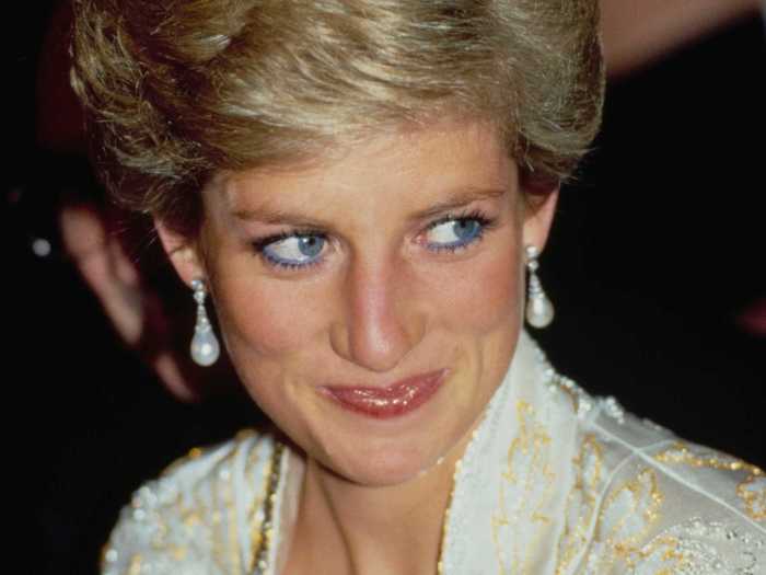 Diana wore an ivory-and-gold beaded gown by Victor Edelstein, which caught the attention of New York