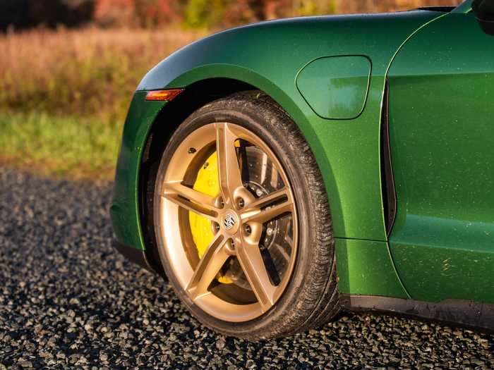 The wheels were painted in a color called "Satin Aurum" — a $1,290 option.