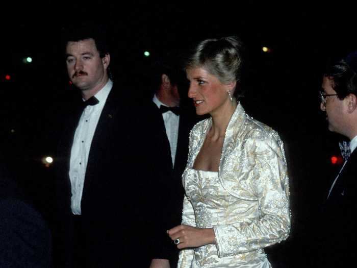 While attending the "Winter Garden" opera in February 1989 in New York City, Princess Diana wore an embroidered white-and-gold gown and matching jacket.