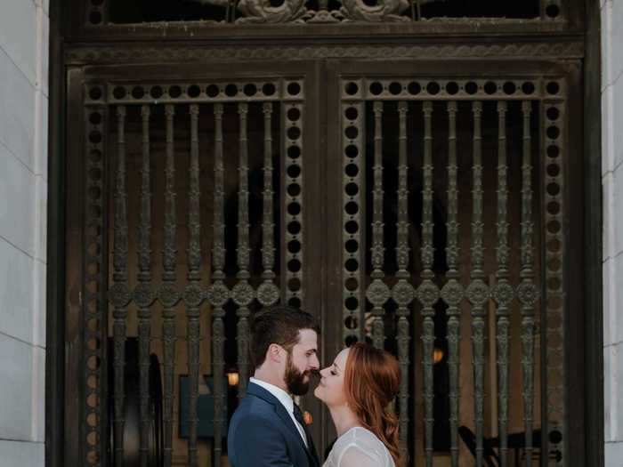 There were glamorous courthouse weddings.