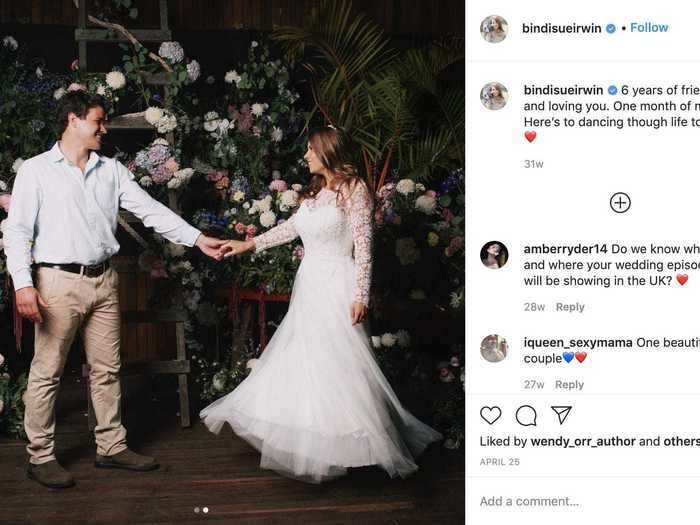 Bindi Irwin made a sweet reference to her family with her wedding-day fashion.