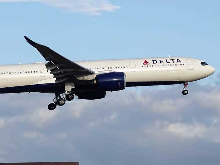 In the US, Delta Air Lines placed a 25-aircraft order, the only American carrier to take on the A330neo.