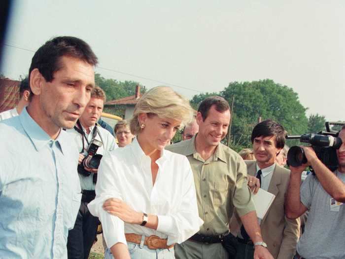 During a trip to Bosnia in 1997, Princess Diana literally rolled up her sleeves to raise awareness for landmine victims.