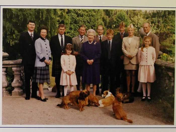 1998: A Christmas card sent to an employee of the Queen