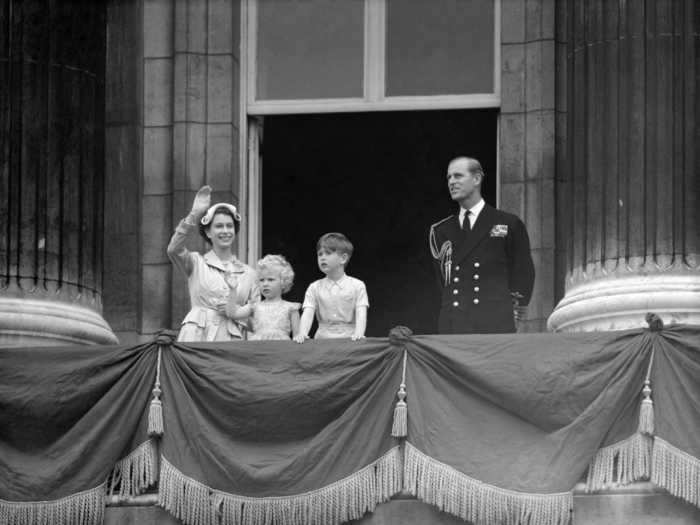 1954: The image selected for the royal family