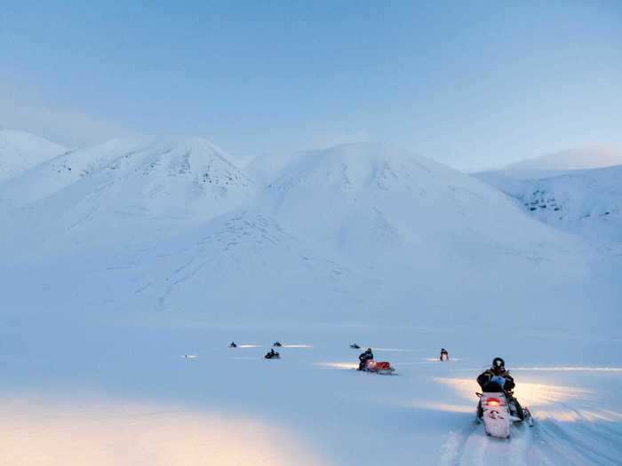 Dog sledding, snowmobiling, skiing, and snowshoeing are popular activities in Svalbard.