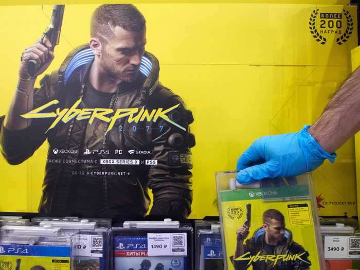 When game reviewers got "Cyberpunk 2077," they were only able to play it on PC - the PlayStation 4 and Xbox One versions weren