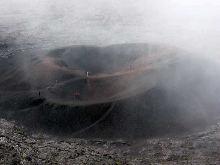 "Walking in the crater" by Aurora Picas Casanovas