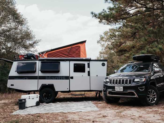 This equipment includes an off-road capable hitch that can rotate 360 degrees, an upgraded suspension with a four-inch lift, all-terrain tires, and a 16-gallon trash can.