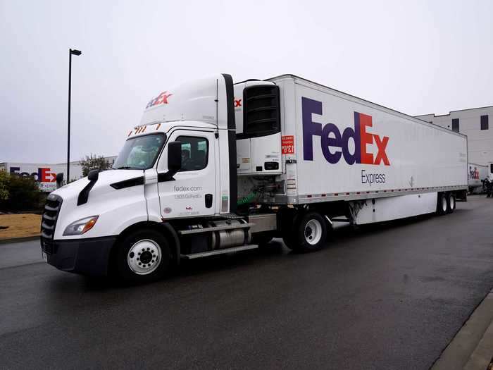 FedEx will transport the supply of Moderna coronavirus vaccines nationwide.