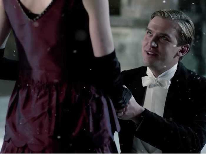 "Christmas at Downton Abbey" gives viewers the ultimate romantic moment.