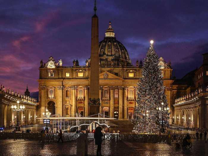 Some cities around the world faced Christmas-specific lockdowns, making for empty city centers that would normally be filled with people. In Rome, police enforced Italy