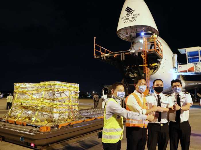 In preparation for the flight, Singapore Airlines had performed a dry run on the Brussels-Singapore route to ensure a smooth flight but also monitor the dry ice onboard.