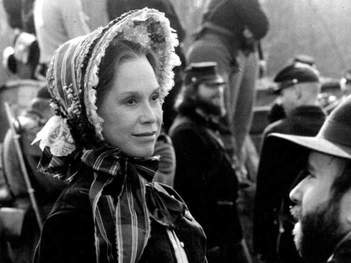 Mary Tyler Moore played Mary Todd Lincoln in the 1988 miniseries "Lincoln." She expertly adopted a Southern accent for the role.