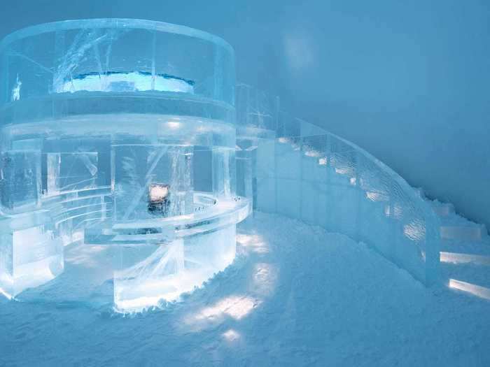 There is an Icebar on site where guests can unwind with cocktails served in glasses made from ice, as well as a snow-covered dance floor.