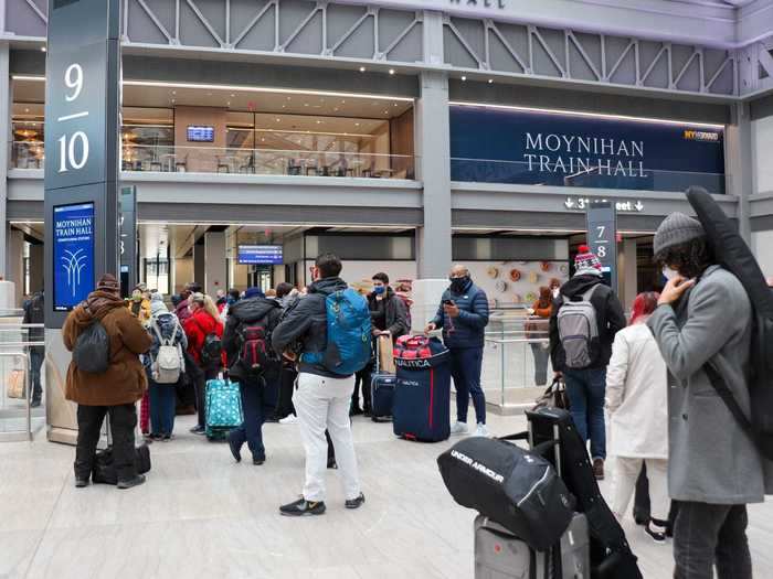 The new hall doubles the amount of access to the tracks, giving passengers more options and reducing congestion at the access points.