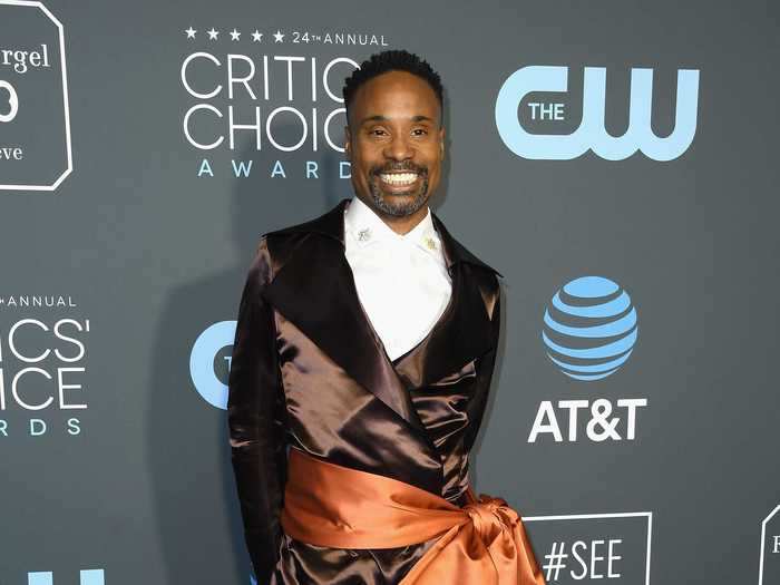 Porter skipped wearing a belt and opted for a bit more flair at the 2019 Critics