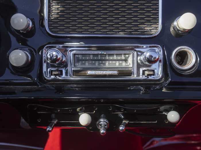 This 507 also has an original Becker Mexico radio installed.