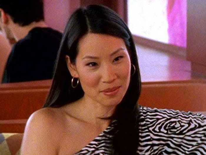 Lucy Liu appeared as "an alternate universe" version of herself when she becomes Samantha