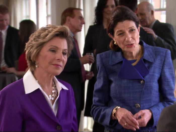 Ben introduces Leslie to Senators Barbara Boxer and Olympia Snowe during a season five trip to DC.