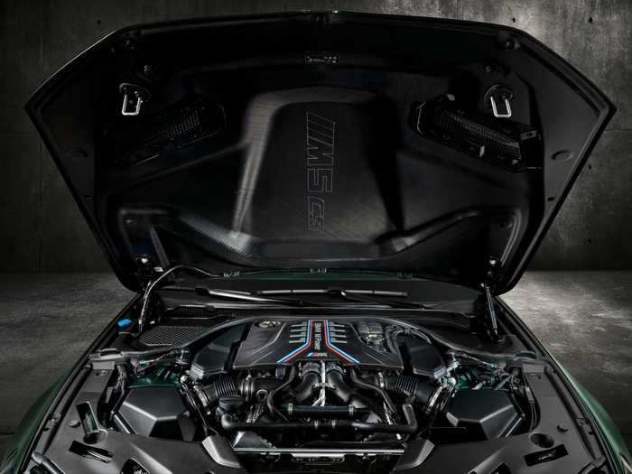 The M engine cover is made from carbon fiber and comes as standard.