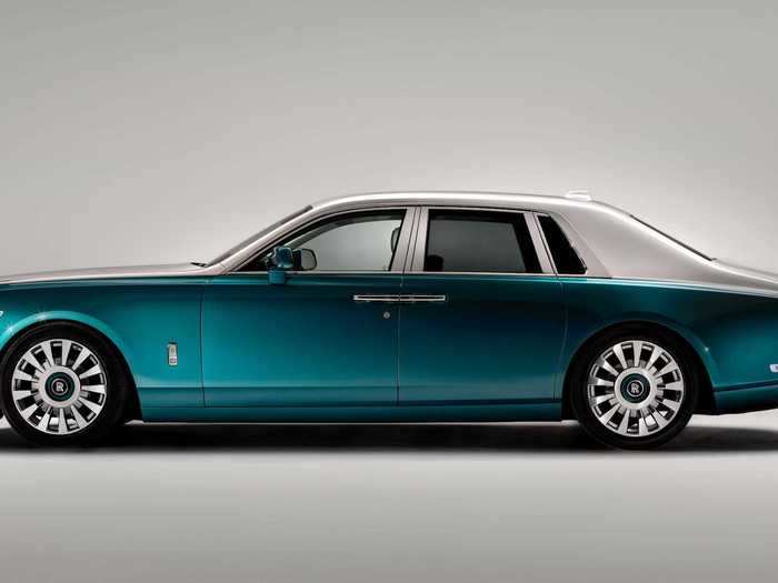 The Rolls-Royce Phantom "Iridescent Opulence" is being shown at Abu Dhabi Motors. Drop by for a visit if you